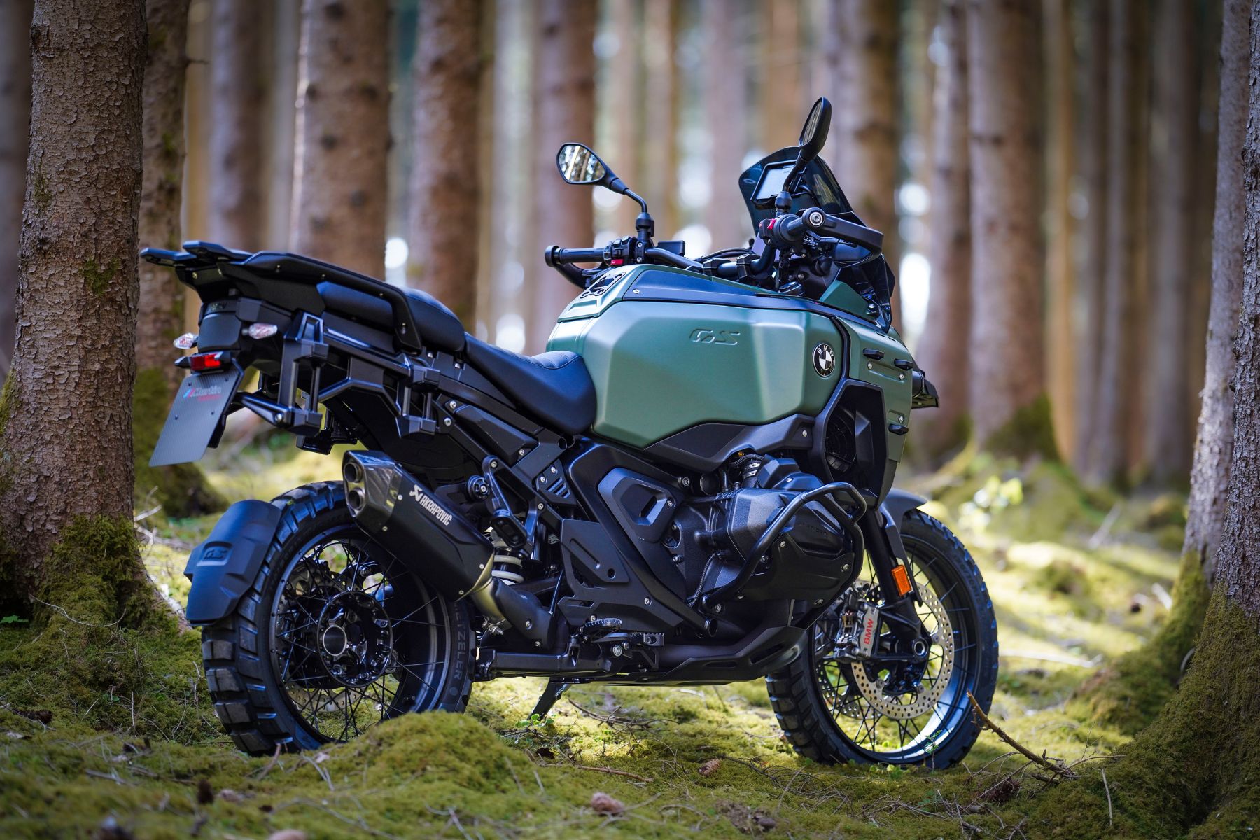 BMW R 1300 GS Adventure_Martin Edition Hunter_2.jpg